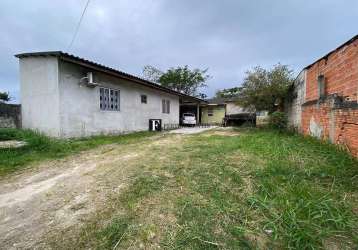 Casa com espaço de terreno em leblon - pr