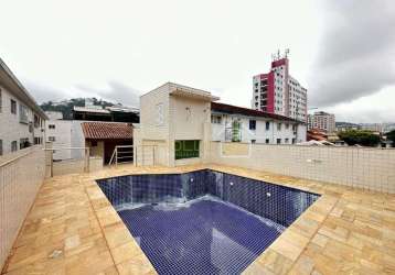 Casa triplex com piscina - campo grande