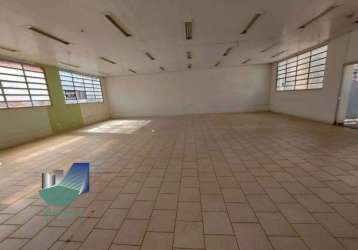 Prédio comercial com 28 salas para alugar, 2500m² - centro