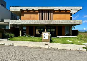 Casa em loteamento no rio tavares