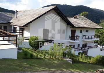 Linda casa em atibaia no condomínio clube da montanha com vista deslumbrante e localizado a 6,5km da rodovia fernão dias