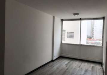 Belíssimo apartamento próximo à puc em perdizes com 02 dormitório, 01 vaga, reformado, porcelanato na cozinha, piso de madeira nos dormitórios