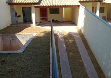 Casa a venda com 3 dormitórios e piscina - terra preta/mairiporã