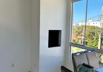 Apartamento ensolarado, sacada integrada