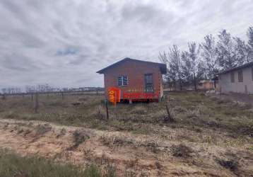 Casa à venda por r$ 100.000,00 - guairacá - balneário arroio do silva/sc