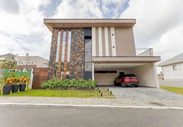 Casa mobiliada com 3 suítes em santa felicidade