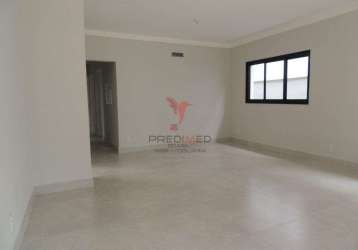 Vendo, excelente casa térrea com 3 quartos, sendo 2 suites, 3 vagas garagem, no beira rio