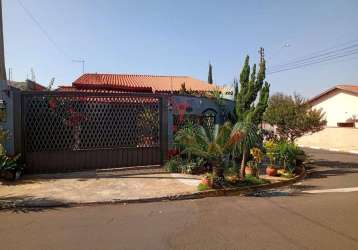 Vendo excelente casa de esquina no jardim botânico , 3 quartos e 2 vagas de garagem