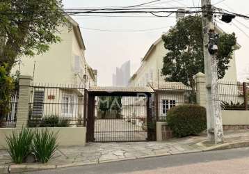 Casa em condomínio fechado com 3 quartos à venda na travessa alfredo magalhães, 51, ipanema, porto alegre por r$ 690.000