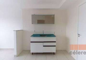 Apartamento na vila ema