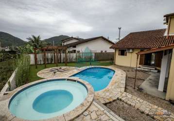 Casa com 4 quartos à venda na rua das violetas, praia da lagoinha, ubatuba, 135 m2 por r$ 890.000