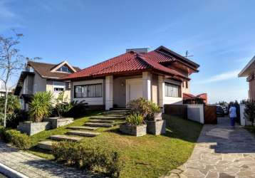 Casa à venda  condomínio fechado, 5 quartos  uberaba