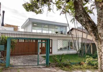 Casa em condomínio fechado com 3 quartos à venda na rua comendador creidy, 24, chácara das pedras, porto alegre por r$ 2.900.000