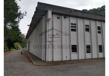 Galpão industrial com 6.130m² de área construída