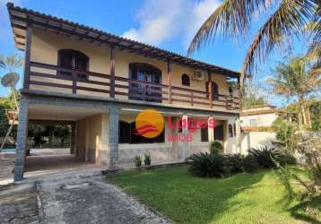 Casa com 3 quartos, sendo 1 suíte, à venda, 370 m² por r$ 650.000,00 - itaocaia valley (itaipuaçu) - maricá/rj