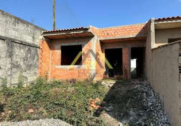 Casas com suíte em condomínio fechado em colombo