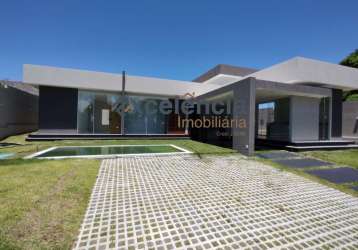 Casa térrea com 3 quartos, 400m2 de terreno, em arembepe!