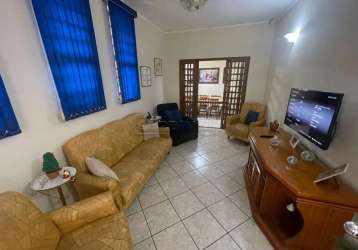 Casa aconchegante em ótima localização.