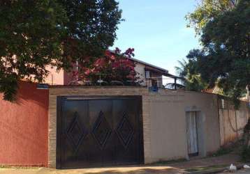 Casa sobrado em araraquara