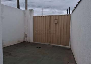 Casa com ótima localização, próximo de escolas, mercados,