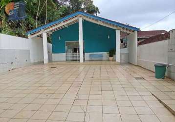 Casa na praia do guaiuba com vista ao verde!