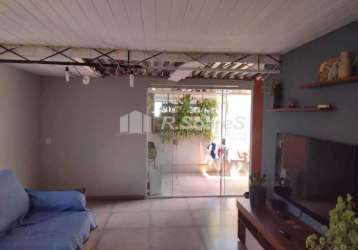 Casa com 3 quartos à venda na rua mogurari, oswaldo cruz, rio de janeiro, 195 m2 por r$ 430.000