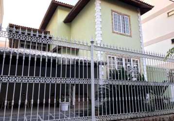 Casa com 5 quartos à venda na rua águas mornas, vila valqueire, rio de janeiro, 406 m2 por r$ 1.800.000