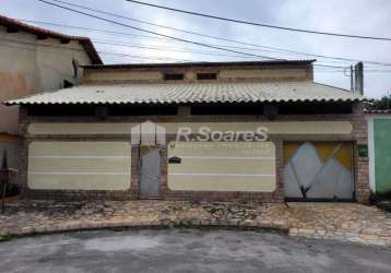 Casa em condomínio fechado com 2 quartos à venda na rua quarenta e três, bangu, rio de janeiro, 199 m2 por r$ 480.000