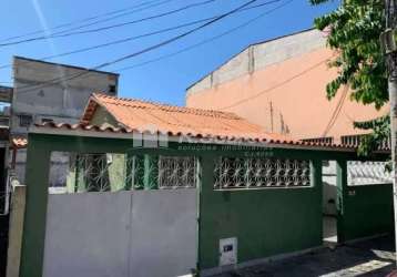 Casa em condomínio fechado com 2 quartos à venda na rua são guilherme, magalhães bastos, rio de janeiro, 69 m2 por r$ 350.000