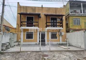 Casa em condomínio fechado com 2 quartos à venda na avenida pedro da cunha, realengo, rio de janeiro, 70 m2 por r$ 265.000