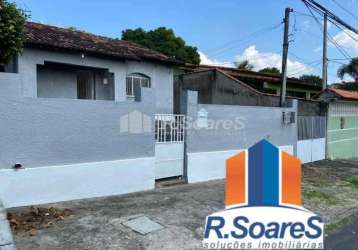 Casa com 3 quartos à venda na rua teófilo guimarães, jardim sulacap, rio de janeiro, 155 m2 por r$ 650.000