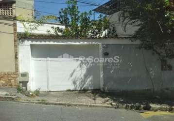 Casa com 2 quartos para alugar na rua adão josé de paula, jardim sulacap, rio de janeiro, 100 m2 por r$ 1.650