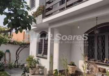 Casa com 5 quartos à venda na rua alagoinha, jardim sulacap, rio de janeiro, 219 m2 por r$ 998.000