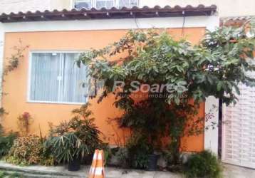 Casa em condomínio fechado com 3 quartos à venda na rua edgard werneck, freguesia (jacarepaguá), rio de janeiro, 86 m2 por r$ 470.000