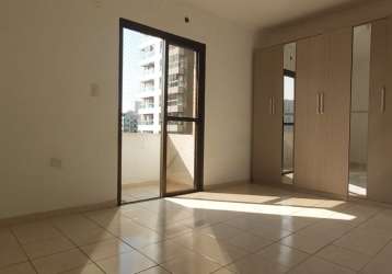 Apartamento com 2 sacadas no canto do forte