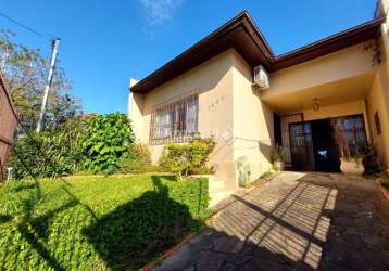 Casa com 2 quartos à venda na rua landel de moura, 1693, tristeza, porto alegre por r$ 540.000