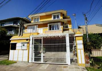 Casa com 4 quartos à venda na rua pasteur, 513, ipanema, porto alegre por r$ 900.000