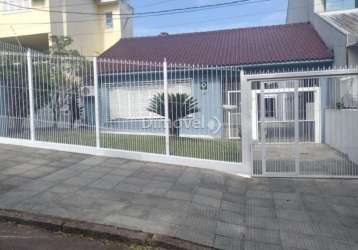 Casa com 3 quartos à venda na rua professor clemente pinto, 159, medianeira, porto alegre por r$ 930.000