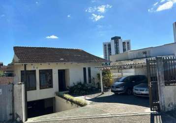 Casa no floresta com 4 quartos para venda, 322 m²