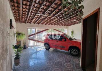 Casa à venda com 3 quartos, sendo 1 suíte no bairro belo horizonte na cidade de indaiatuba   2 vagas de garagem coberta, sala, cozinha com uma área to