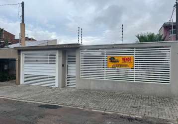 Casa de 300 m² com amplo quintal no capão da imbuia