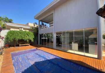 Casa 2 pavimentos condomínio st gerard | 3 suítes | piscina