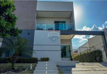 Vende-se belíssima casa duplex