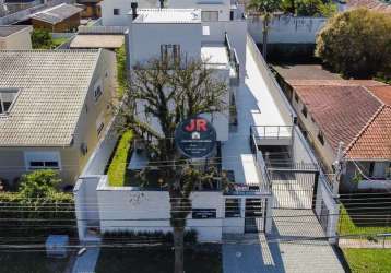 Sobrado triplex com 3 vagas no subsolo lado a lado 3 quartos sendo 1 suíte e terraço com banheiro a venda no guabirotuba