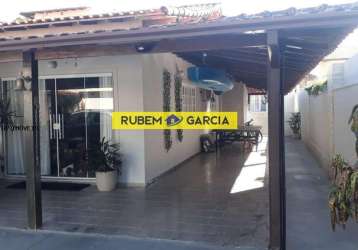 Casa plana/usada para venda em rio das ostras, novo rio das ostras/centro, 3 dormitórios, 1 suíte, 2 banheiros, 4 vagas