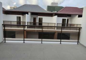 Triplex com 3 suítes em camboinha