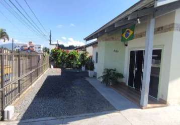 Casa averbada à venda no bairro vila nova em joinville/sc