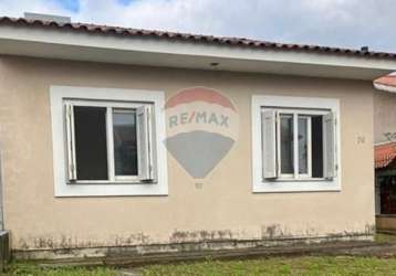 Casa térrea com 3 quartos à venda em condomínio fechado com infra completa.