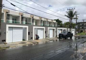 Casa em condomínio fechado com 3 quartos à venda na rua josé ribeiro da silva, ipitanga, lauro de freitas, 80 m2 por r$ 500.000