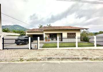 Casa decorada à venda com 3 dormitórios (1 suíte) no bairro dos estados em indai